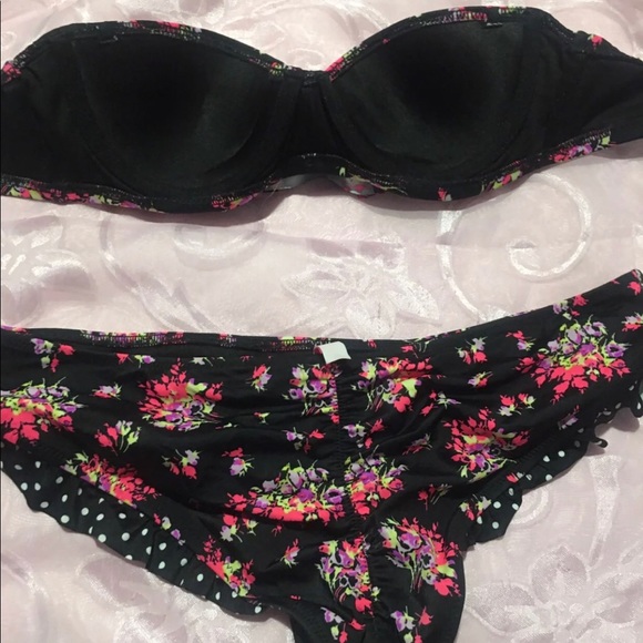 VS BIKINI - Picture 3 of 6